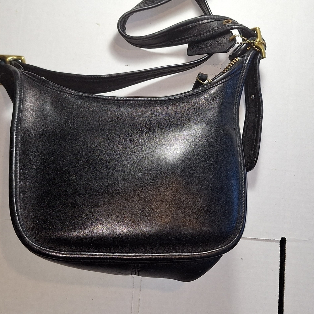 Vintage Coach handbag No E5B-9950